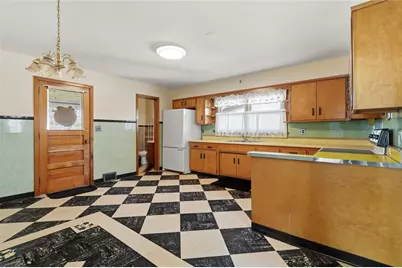 304 Liberty St, Perryopolis, PA 15473 - Photo 4