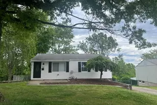 781 Illini Dr, Monroeville, PA 15146 - Photo 1