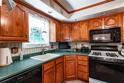 905 Roosevelt Avenue, Aliquippa, PA 15001 - Photo 10