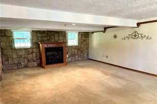 905 Roosevelt Ave, Aliquippa, PA 15001 - Photo 14