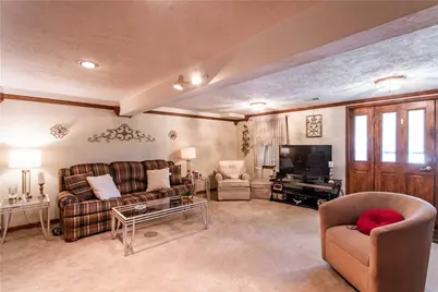 905 Roosevelt Avenue, Aliquippa, PA 15001 - Photo 30