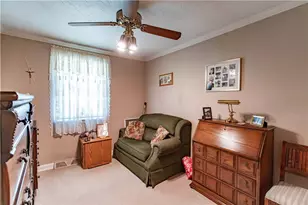 905 Roosevelt Ave, Aliquippa, PA 15001 - Photo 20