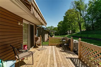 905 Roosevelt Avenue, Aliquippa, PA 15001 - Photo 38