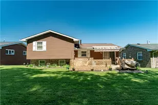 905 Roosevelt Ave, Aliquippa, PA 15001 - Photo 38