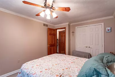 905 Roosevelt Avenue, Aliquippa, PA 15001 - Photo 22