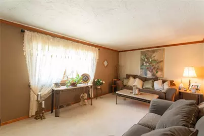 905 Roosevelt Avenue, Aliquippa, PA 15001 - Photo 8