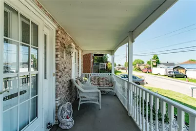 905 Roosevelt Avenue, Aliquippa, PA 15001 - Photo 2