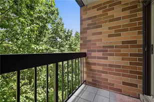 1500 Cochran Rd, Scott Township, PA 15243 - Photo 14