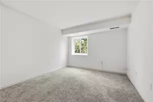1500 Cochran Rd, Scott Township, PA 15243 - Photo 16