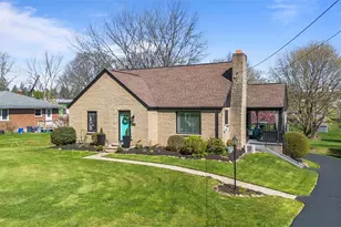211 Patton Dr, Moon/Crescent Twp, PA 15108 - Photo 2