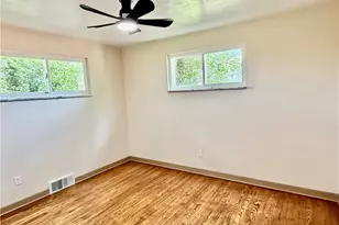 4737 Jewel Dr, Pittsburgh, PA 15236 - Photo 16