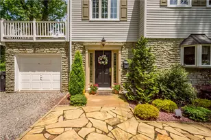 319 Sunset Dr, Bethel Park, PA 15102 - Photo 2