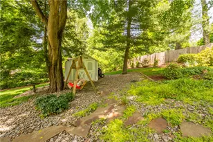 319 Sunset Dr, Bethel Park, PA 15102 - Photo 36
