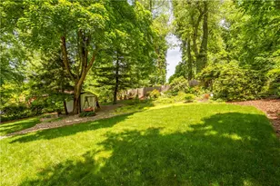319 Sunset Dr, Bethel Park, PA 15102 - Photo 4