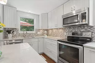 433 Dewalt Dr Dr, Baldwin Twp, PA 15234 - Photo 6