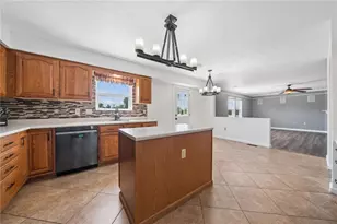 164 Stratford Ct, New Stanton, PA 15672 - Photo 6