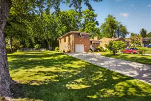 201 Santa Fe Dr, Bethel Park, PA 15102 - Photo 1