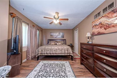 205 Springwater Ct, Moon/Crescent Twp, PA 15108 - Photo 18