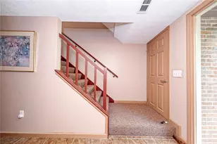 205 Springwater Ct, Moon/Crescent Twp, PA 15108 - Photo 4