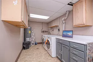 205 Springwater Ct, Moon/Crescent Twp, PA 15108 - Photo 30