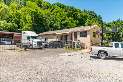 174 Sandy Creek Rd, Pittsburgh, PA 15147 - Photo 8