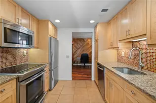 5545 Forbes Ave, Pittsburgh, PA 15217 - Photo 8