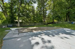 1212 Mountain View Dr, Unity Township, PA 15601 - Photo 36