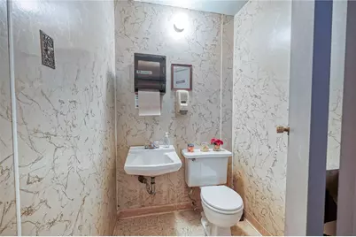 936 Broadway, Pitcairn, PA 15140 - Photo 12