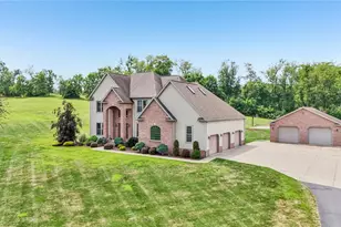 140 Skyview Dr, North Beaver Township, PA 16102 - Photo 4