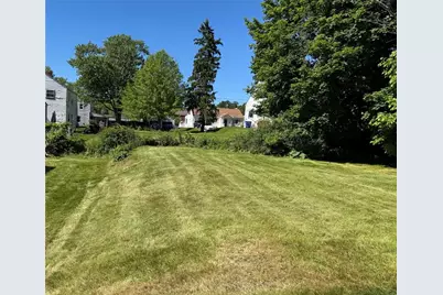 749 Pershing St, Ellwood City, PA 16117 - Photo 4