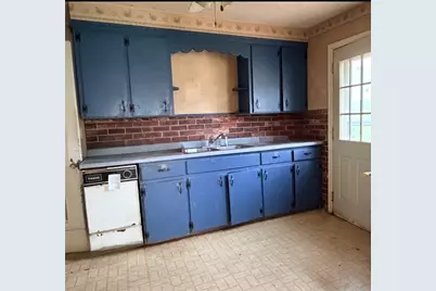 749 Pershing St, Ellwood City, PA 16117 - Photo 6