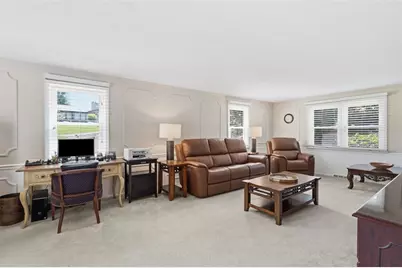 2358 Golfview Dr, Pittsburgh, PA 15241 - Photo 6