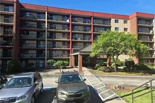 1987 Centurion Dr, Pittsburgh, PA 15221 - Photo 1