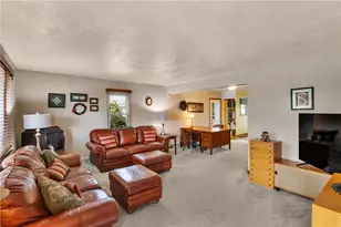 1021 Sarah St, North Huntingdon, PA 15137 - Photo 4