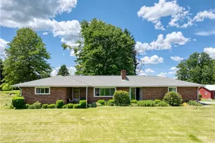 547 McKinley Rd, Big Beaver, PA 16115 - Photo 2