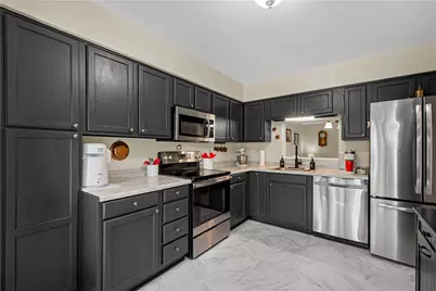 197 Old Village Ln, Bethel Park, PA 15102 - Photo 8