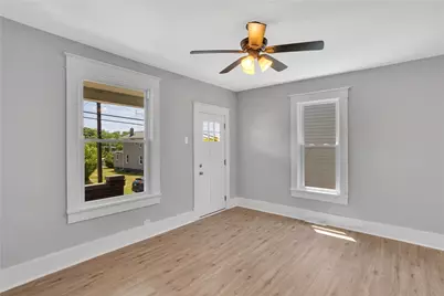 3521 W 3rd Ave, West Mayfield, PA 15010 - Photo 4