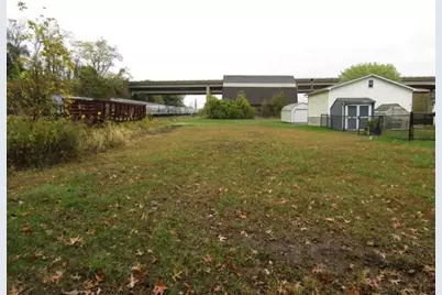 203 E Madison Ave, New Castle, PA 16102 - Photo 6