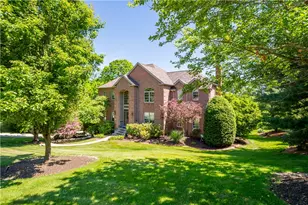 301 Bunker Hill Dr, Peters Township, PA 15317 - Photo 2