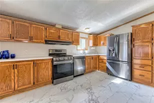 107 Indigo Rd, Mount Pleasant Township, PA 15666 - Photo 2