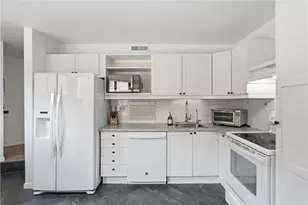 5545 Forbes Ave, Pittsburgh, PA 15217 - Photo 18