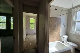 300 Langley Ave, Pittsburgh, PA 15214 - Photo 18