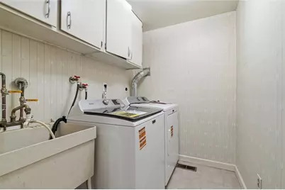 864 Eisenhower Dr, Pittsburgh, PA 15228 - Photo 20