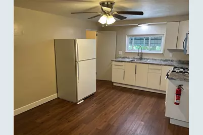 931 Hilltop St, Munhall, PA 15120 - Photo 6