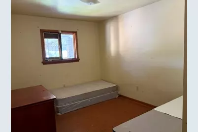 936 1/2 Meadow Ave, Charleroi Boro, PA 15022 - Photo 6