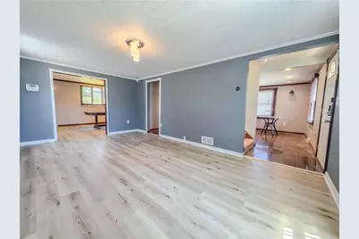 111 Jefferson Dr, Clairton, PA 15025 - Photo 4