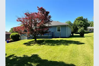 11 Evergreen Dr, Hempfield Township, PA 16125 - Photo 4