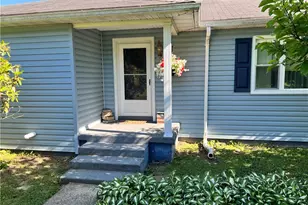 11 Evergreen Dr, Hempfield Township, PA 16125 - Photo 2