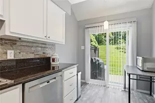 329 Spring Run Dr, Monroeville, PA 15146 - Photo 20