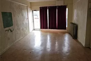 300 Longfellow St, Vandergrift, PA 15690 - Photo 10